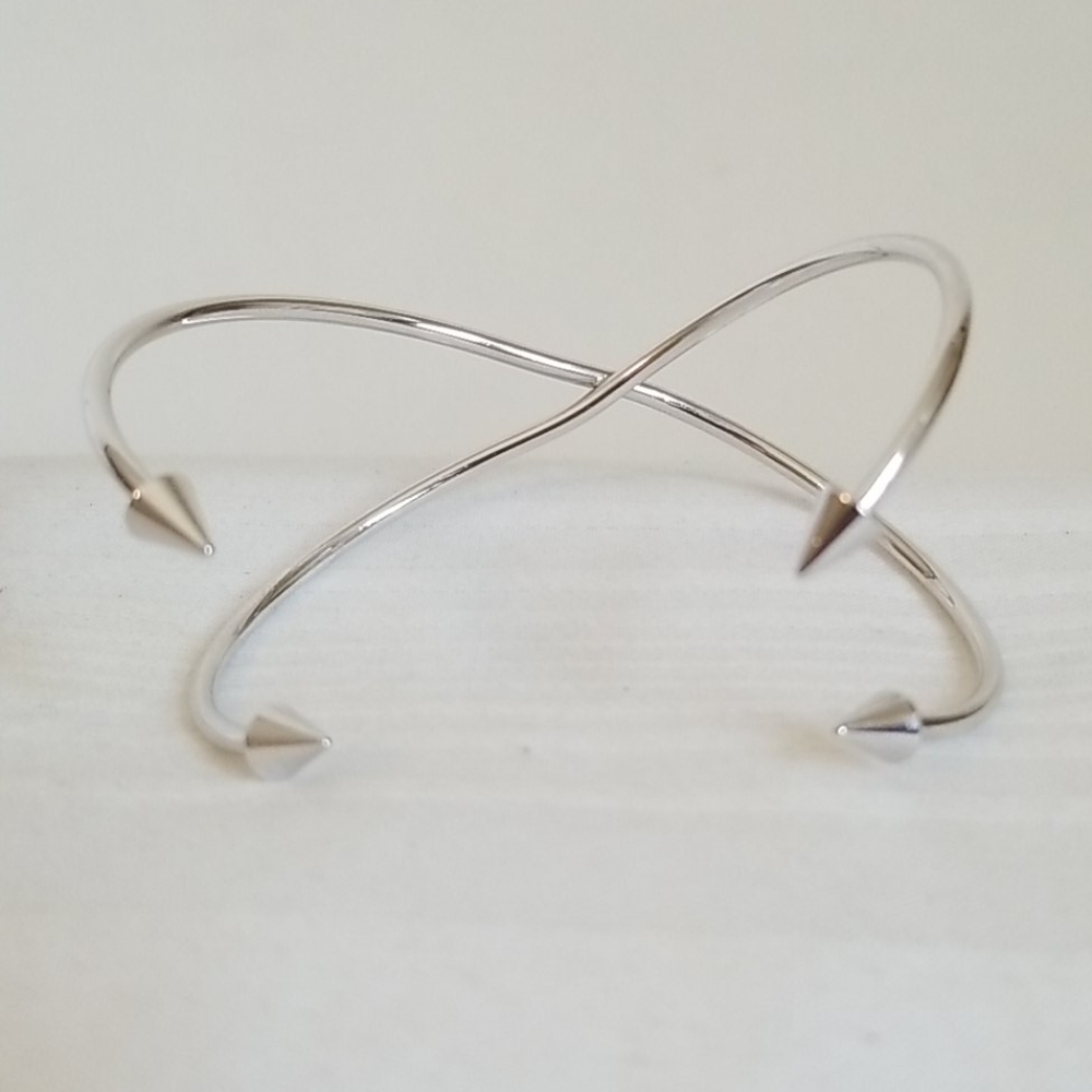 Silver Cuff Arrow Bracelet